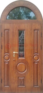 Двустворчатая железная дверь МДФ со стеклом в форме арки ДА-52 в Великом Новгороде