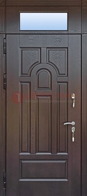 Железная дверь с фрамугой в коричневом цвете ДФГ-22 в Великом Новгороде