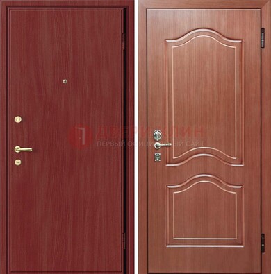 Красная металлическая дверь с ламинатом МДФ внутри ДЛ-8 в Великом Новгороде