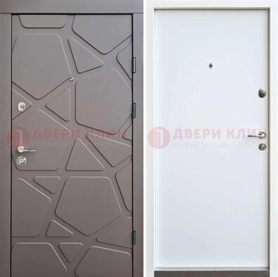 Серая входная дверь с филенчатой МДФ ДМ-216 в Великом Новгороде