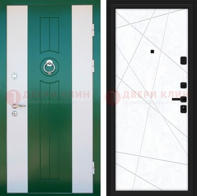 Зеленая железная дверь с панелями МДФ ДМ-369 в Великом Новгороде