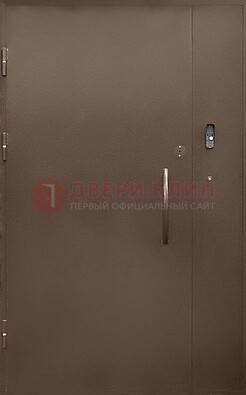 Коричневая металлическая подъездная дверь ДПД-2 В Ижевске