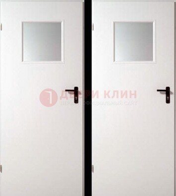 Белая железная противопожарная дверь с декоративной вставкой ДПП-6 в Великом Новгороде