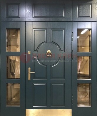 Стальная парадная дверь ДПР-64 со стеклопакетом в Великом Новгороде