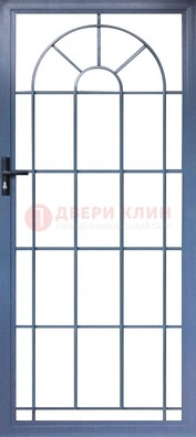 Синяя металлическая решетчатая дверь ДР-28 в Великом Новгороде