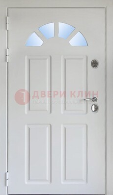 Белая стальная дверь МДФ со стеклом для дома ДС-37 в Великом Новгороде