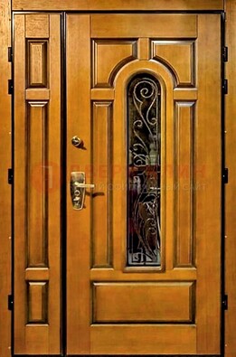 Распашная металлическая дверь со стеклом и ковкой для дома ДСК-152 в Великом Новгороде