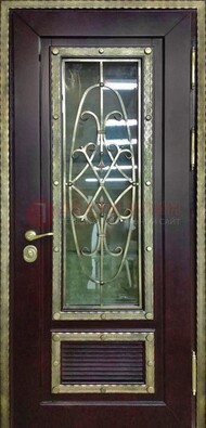 Темная уличная дверь порошок со стеклом и ковкой ДСК-167 в Великом Новгороде