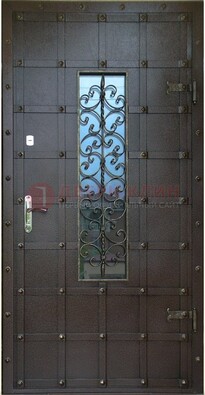 Стальная дверь со стеклом и ковкой ДСК-84 с утеплением в Великом Новгороде