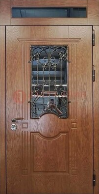 Металлическая входная дверь со стеклом и ковкой для дома ДСК-96 в Великом Новгороде