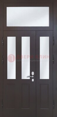 Черная тамбурная дверь со стеклянными вставками ДТМ-38 в Великом Новгороде