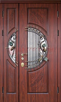 Железная дверь с виноритом и стеклом с ковкой ДВТ-170 в Великом Новгороде