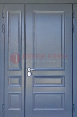 Темно-серая железная дверь с виноритом ДВТ-242 в Великом Новгороде