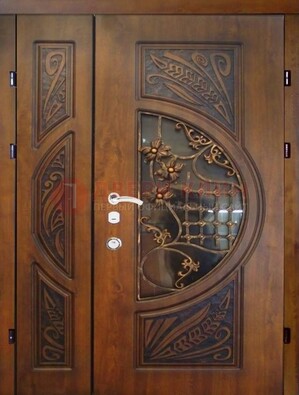Металлическая дверь с виноритом и резной панелью внутри ДВТ-70 в Петрозаводске