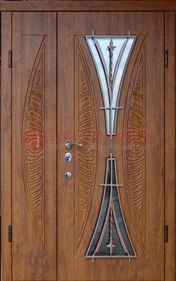 Входная классическая дверь с терморазрывом и коричневым МДФ ДВТ-76 в Великом Новгороде