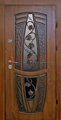 Уличная стальная дверь с виноритом и светлой МДФ ДВТ-89 в Сергиевом Посаде