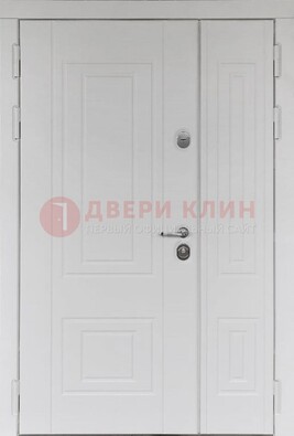 Классическая полуторная входная дверь для дома ПЛ-3 в Великом Новгороде