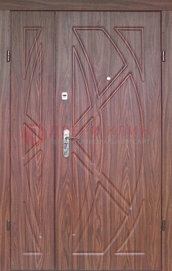 Железная тамбурная полуторная дверь с МДФ ПЛ-7 в Великом Новгороде